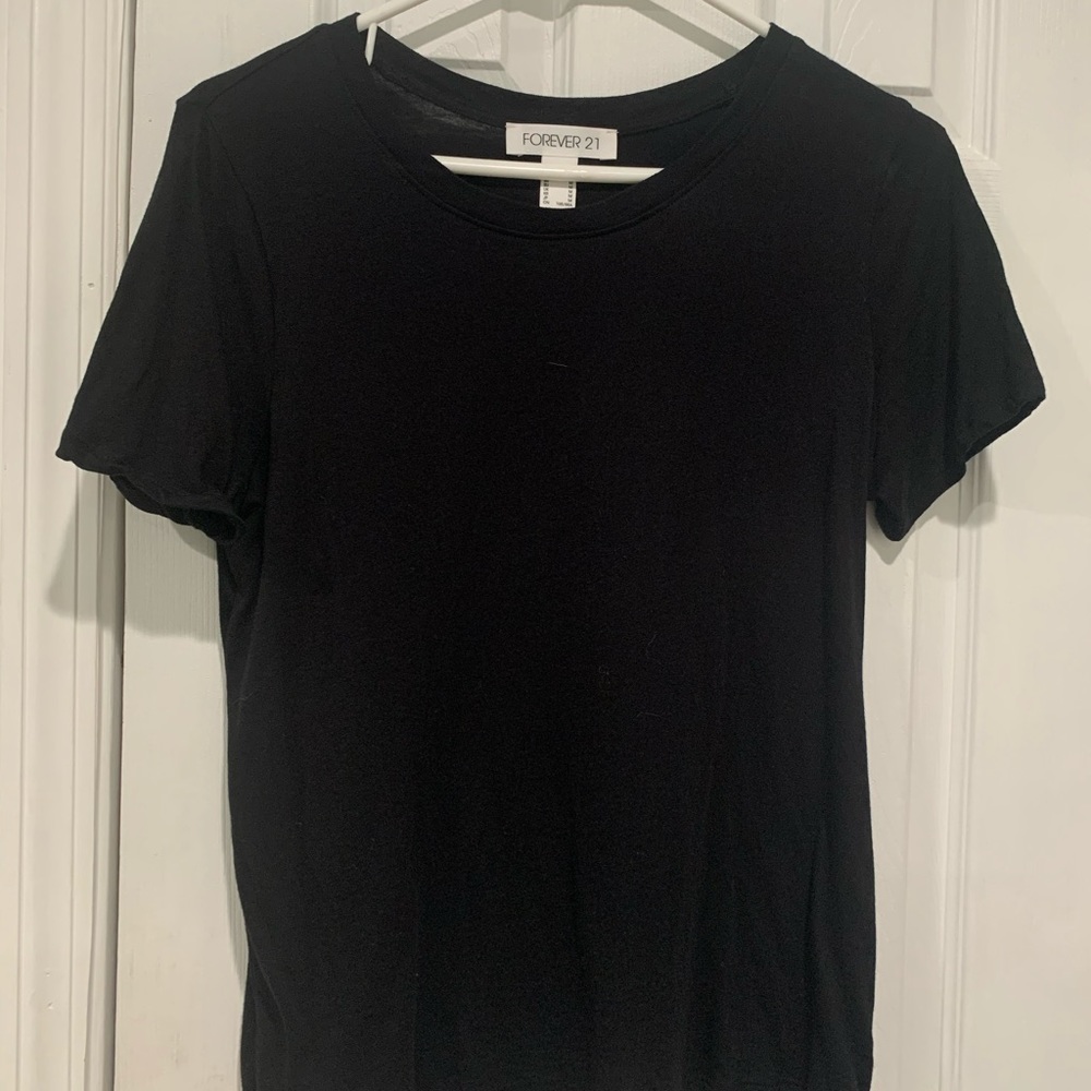 Forever 21 Basic Black Tee